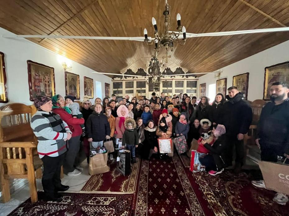 Ghetuțe și daruri pentru copiii Parohiei Sângeri - Gropnția