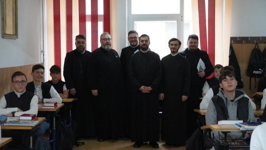 Un nou proiect de mentorat, pentru elevii seminariști din Arhiepiscopia Iașilor