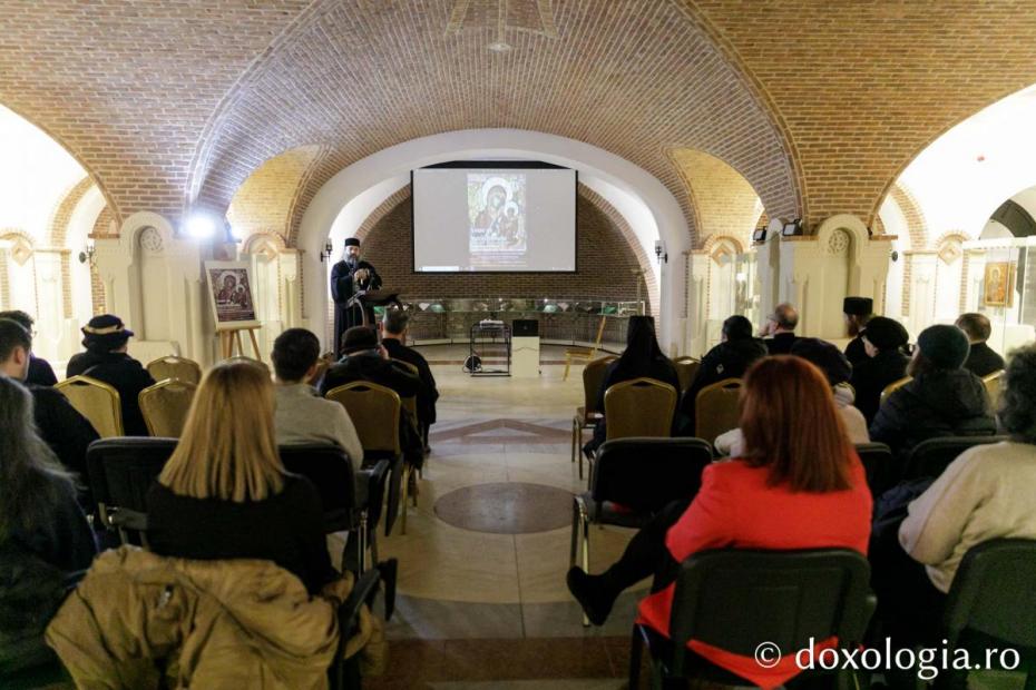 Expoziție de icoane ale Maicii Domnului la Muzeul Mitropolitan din Iași / Foto: Pr. Silviu Cluci