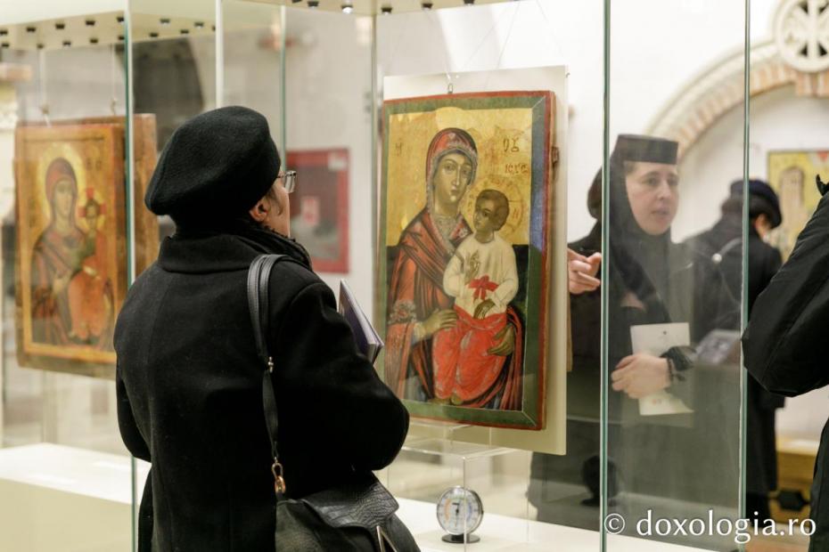 Expoziție de icoane ale Maicii Domnului la Muzeul Mitropolitan din Iași / Foto: Pr. Silviu Cluci