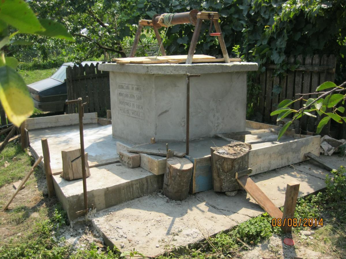 fantana - casa parohială