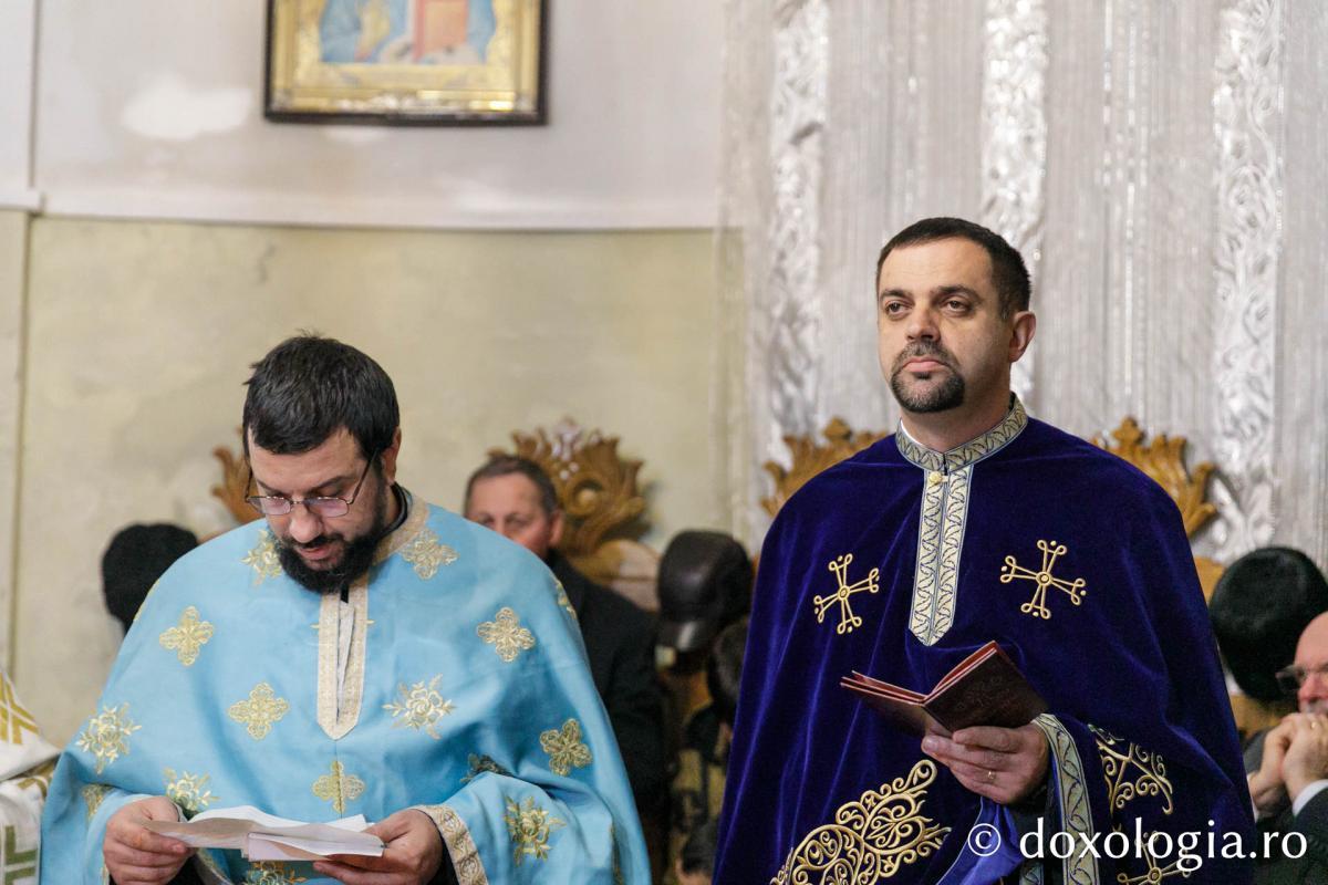 Slujba Litiei la hramul parohiei Bâcu / Foto: pr. Silviu Cluci