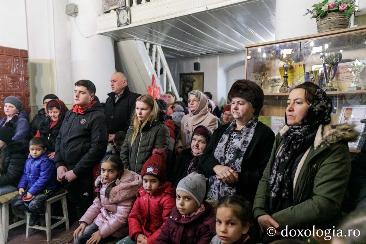 Slujba Litiei la hramul parohiei Bâcu / Foto: pr. Silviu Cluci